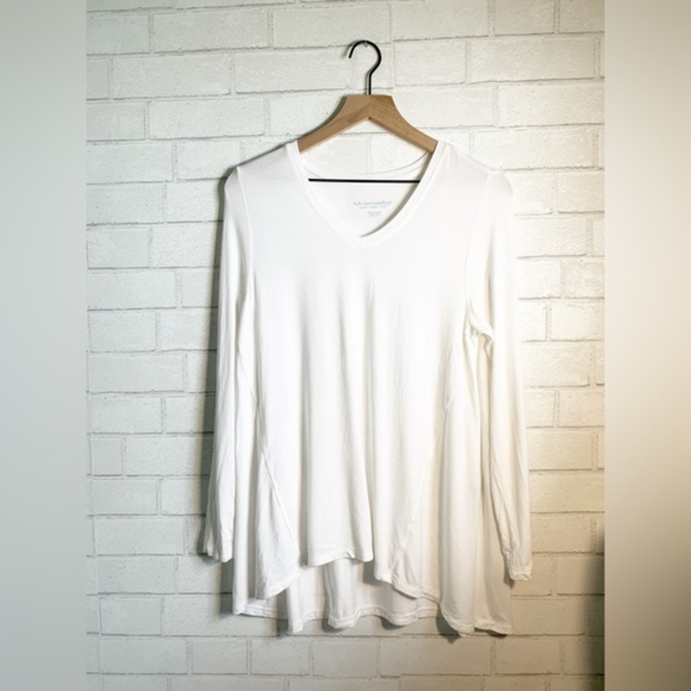 Soft Surroundings Classic White Drapey Oversized Long Sleeve V-Neck Top